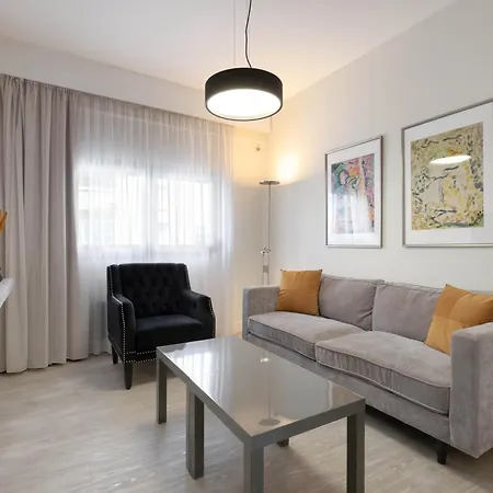 Апартаменты Phaedrus Living Mini Art House Matisse