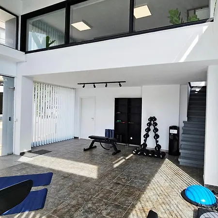 Phaedrus Living Mini Art House Matisse Никосия